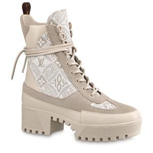 Laureate Platform Desert Boots